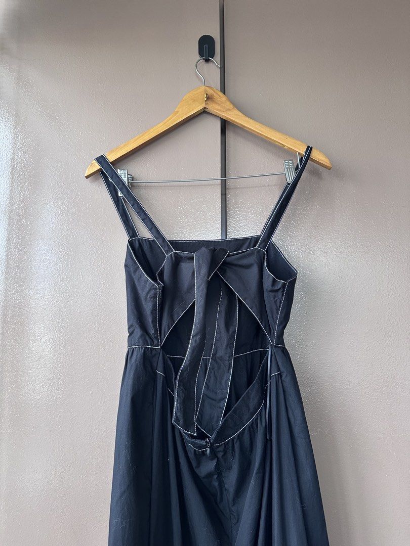 Zara long dress (Category: Dresses) located in Abucay. Submitted by closetofaca (Listing ID 1468802039, Image 2). Description: Bust: up to 38”.