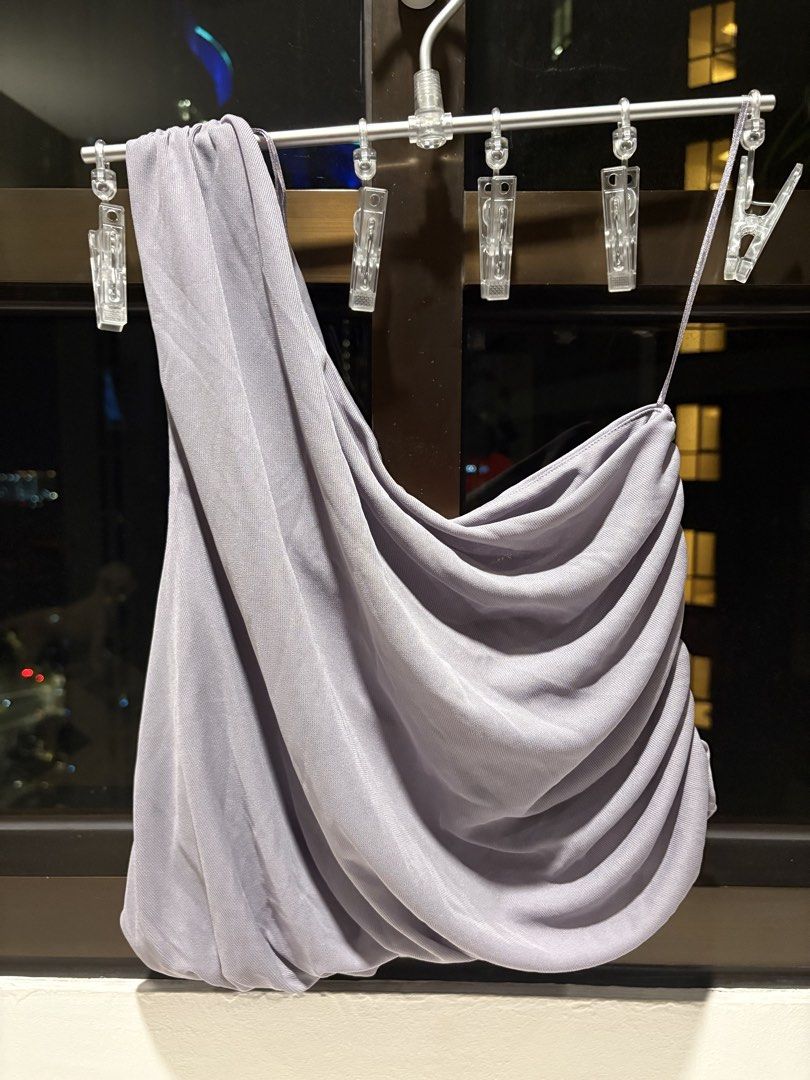 Zara One-Shoulder Mesh Top (Category: Blouses) located in Taguig. Submitted by loise001_of_rewear (Listing ID 1468834523, Image 1). Description: Zara one-shoulder mesh top with inner lining. Brand new with tag. Lavender, size M. No returns or exchanges. Please feel free to ask questions about the item before purchase..