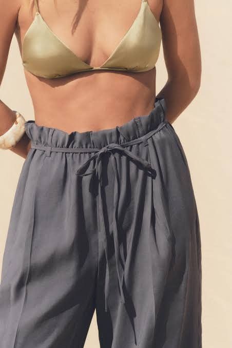 Zara Paperbag Trousers (Category: Other Bottoms) located in Paranaque City. Submitted by peppita (Listing ID 1468778195, Image 3). Description: Altered length to fit 5'2 Length is 39in Fits up to XXL, waist is garterized 2 front pockets 🌺 LAST PRICE POSTED UNLESS YOU BUY 2 OR MORE ITEMS 🌺 No Sh0pee checkout 🌺 No when worn photos unless already posted 🌺 2 day reservation only 🌺 MOP: GCash, Maya, UB, BPI.