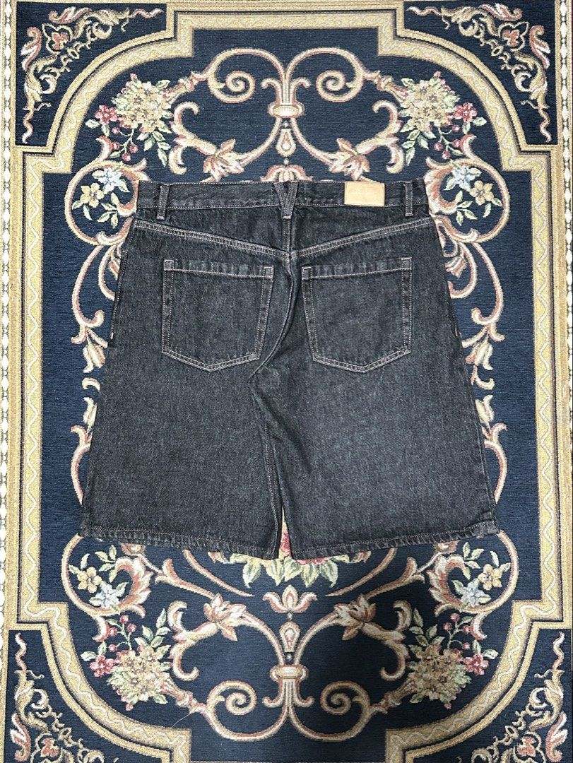 Zara Raw Denim Jorts (Category: Shorts) located in Manila. Submitted by blessed.drei (Listing ID 1468835227, Image 1). Description: As New Condition Waist 34 Length 21 No Issues ₱400 + Ship 📍 Deca, Tondo Manila.