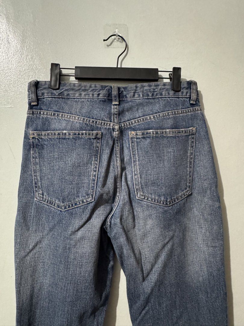 Zara semi flared denim jeans (Category: Jeans) located in Pateros City. Submitted by thetidyfind (Listing ID 1468835909, Image 2). Description: .