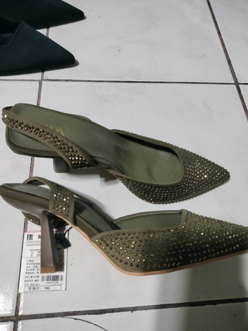 Zara size 7 (Category: Heels) located in Quezon City. Submitted by dex.colletions (Listing ID 1468867926, Image 3). Description: take all.