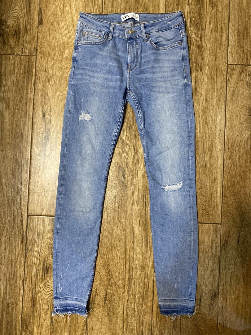 Zara skinny pants (Category: Jeans) located in Dagupan City. Submitted by lejgumiran07 (Listing ID 1468897529, Image 2). Description: .