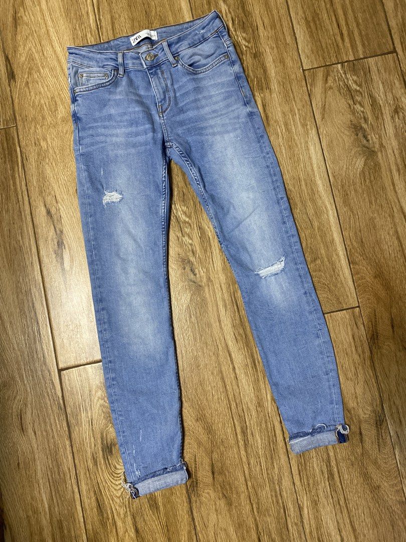 Zara skinny pants (Category: Jeans) located in Dagupan City. Submitted by lejgumiran07 (Listing ID 1468897529, Image 3). Description: .