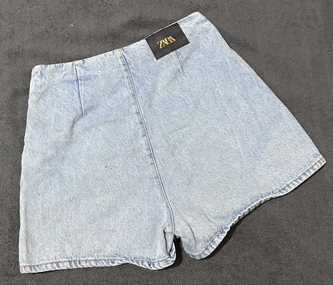 Zara Skort (Category: Other Bottoms) located in Cabanatuan. Submitted by fitsby.el (Listing ID 1468840623, Image 2). Description: side zip size 26.