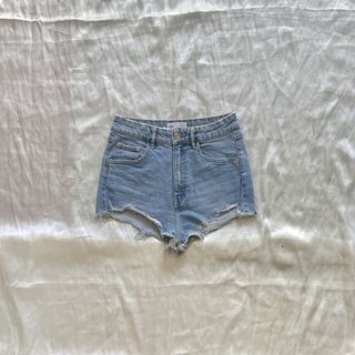 (Category: ) located in . Submitted by oc.wardrobe (Listing ID 1468726727, Image 1). Description: .