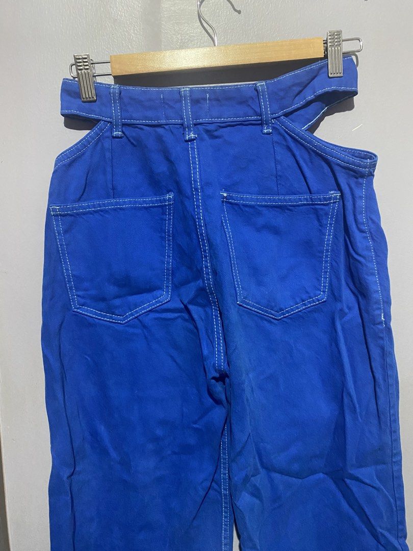 Zara The Mel Pants (Category: Jeans) located in Naga. Submitted by thee.clutter.er (Listing ID 1468905183, Image 2). Description: fits xs - s wide leg side cut-out style barely used.