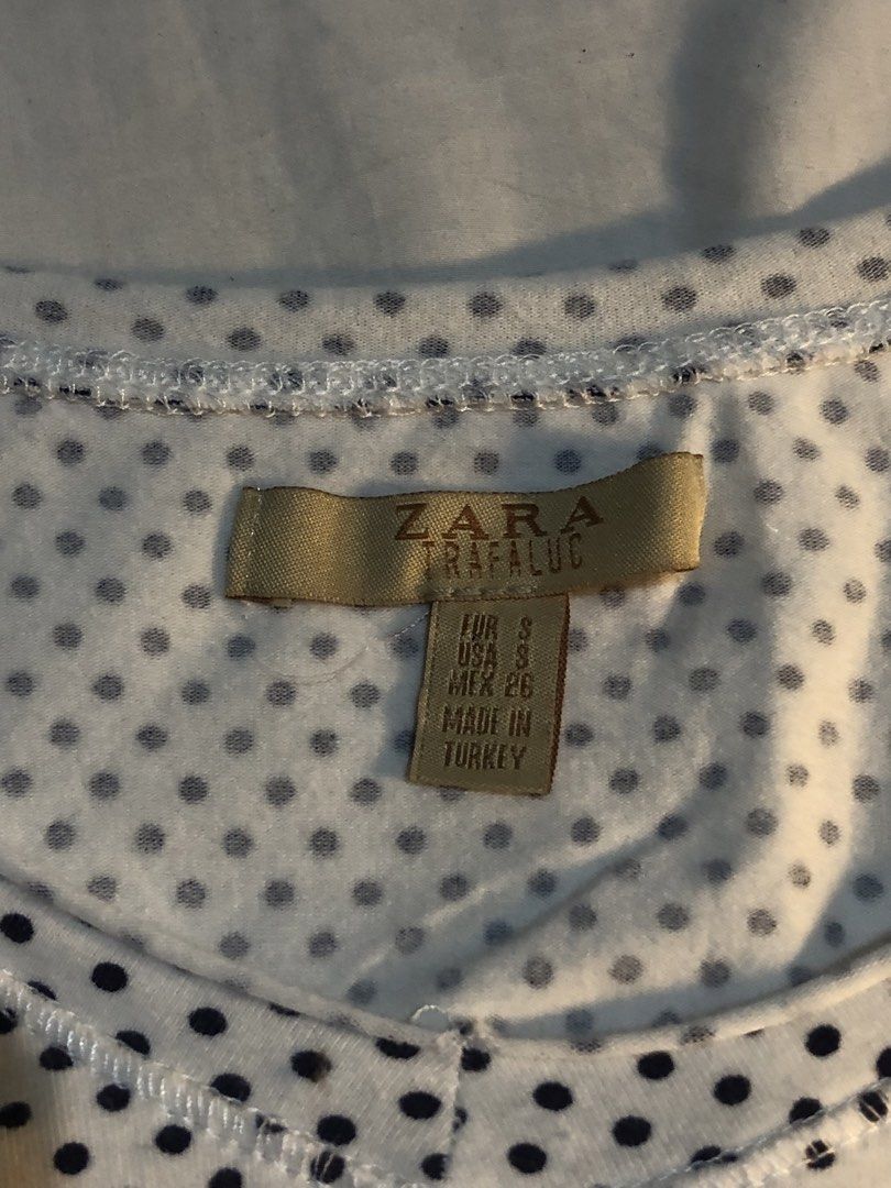 zara trafaluc white polka dot tee size s (Category: Shirts) located in Manila. Submitted by blehgnbao (Listing ID 1468765728, Image 2). Description: 🤍 from cavite area • only worn once • cotton fabric •auth zara top sf covered by buyer :) lalamove delivery & gcash payment only. dm for more details!.