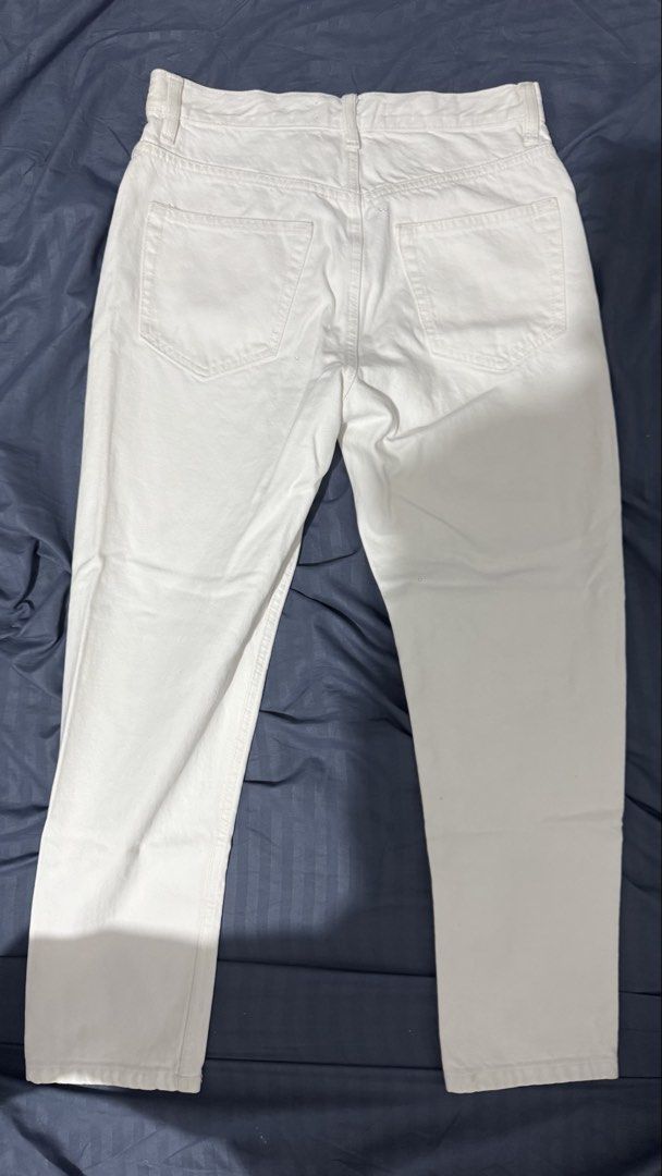 Zara White Denim Jeans (Category: Jeans) located in Quezon City. Submitted by danieclutters (Listing ID 1468829481, Image 2). Description: - Brand: Zara - Color: Clean white wash - Fit: Straight leg - Size: EUR 36 / USA 29 / MEX 29 - Details: Standard five-pocket setup, button fly closure - Origin: Made in Bangladesh - Condition: Excellent, easy to match with any tee or jacket Unisex.