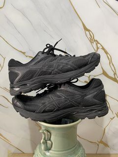 (Category: ) located in . Submitted by hustlethrift_2600 (Listing ID 1468957676, Image 1). Description: .