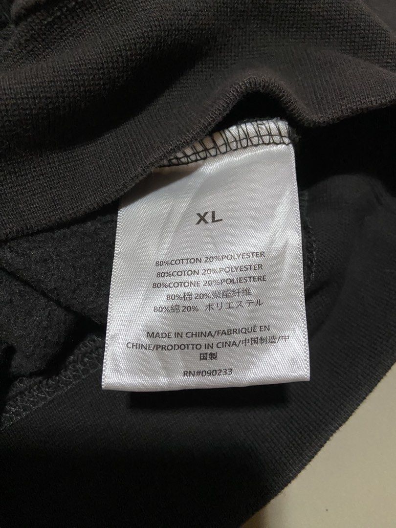 1977 ESSENTIALS (Category: Coats, Jackets and Outerwear) located in San Pablo. Submitted by tripnthrift15 (Listing ID 1468944527, Image 3). Description: ESSENTIALS 1977 SZE XL ON TAG COMPLETE TAGS GOOD CONDITION DIMES 26*27 .