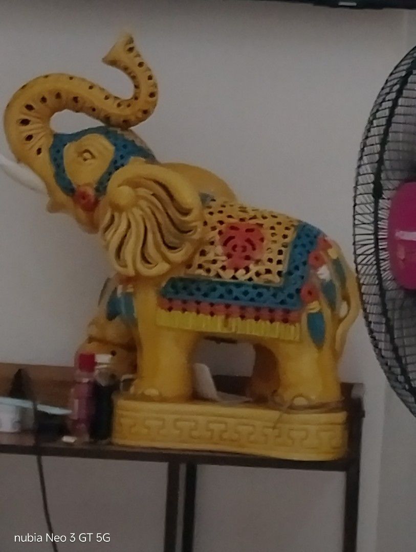 1980's Elephant Figurine (Category: Looking For) located in Manila. Submitted by wilmen14 (Listing ID 1468947405, Image 2). Description: Vintage 1980's Elephant Figurine honest condition broken right side trunk only or putol lang. But the whole parts are still intact. For Display and collection..
