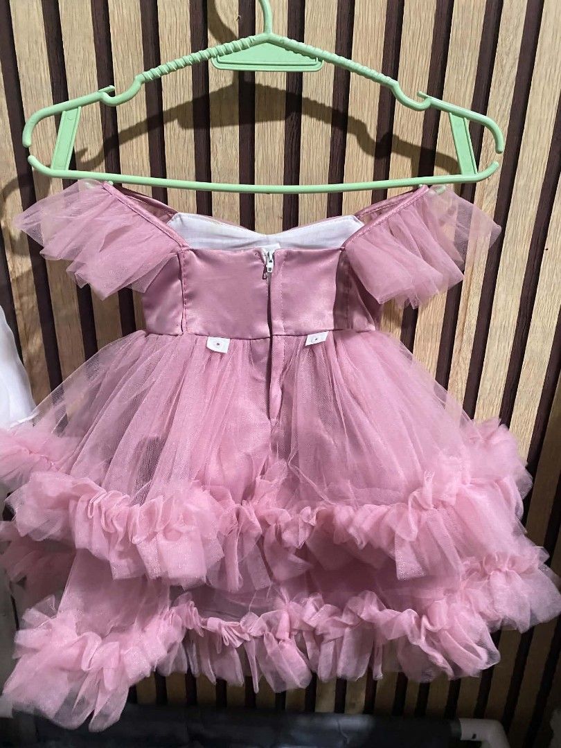 1st birthday gown pink (Category: Babies & Kids Fashion) located in Cavite. Submitted by tanyasy2729 (Listing ID 1469127519, Image 3). Description: this is preloved clothes please manage your expectations. available ship via shop33 check out for minimal shipping ₱50.