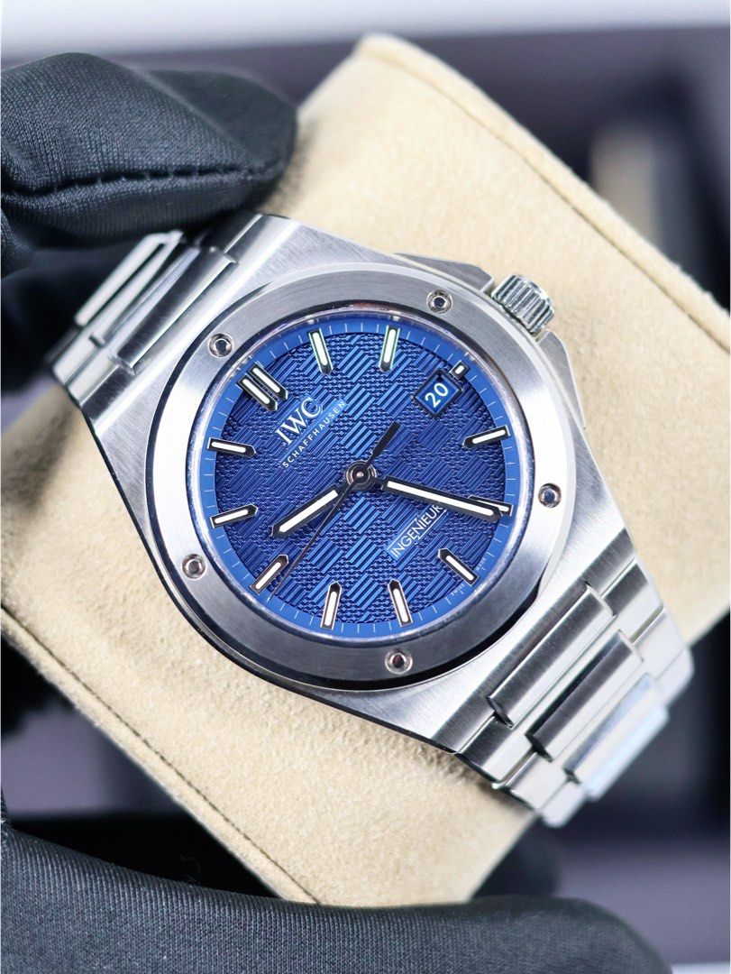 2025 IWC Ingenieur 40mm Blue Dial (Category: Luxury Watches) located in Manila. Submitted by airojardin (Listing ID 1468936998, Image 3). Description: 2025 IWC Ingenieur 40mm Blue Dial Ref. IW328907 Complete set + Official Receipt from Local AD Condition: 9.8/10 Price: PHP 628,000 (slightly negotiable) Open to trade offers Meet-ups within Metro Manila (Greenhills preferred) Open for authentication at any reputable service center.