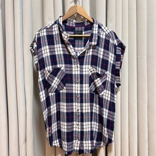 (Category: ) located in . Submitted by from99abovecloset (Listing ID 1468977311, Image 1). Description: .