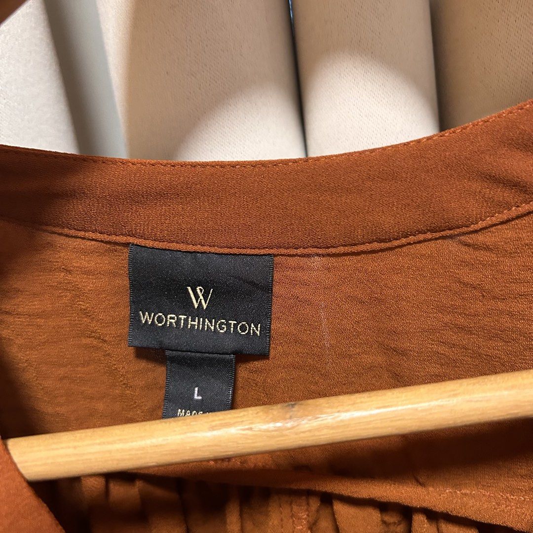 2XL Worthington Rust V-Neck Top (Category: Blouses) located in Rizal. Submitted by from99abovecloset (Listing ID 1468978723, Image 2). Description: CODE:085 Size: 2XL Armhole (laid flat):7” Bust (around): 50” Length (laid flat): 32” Soft poly | loose | like new.