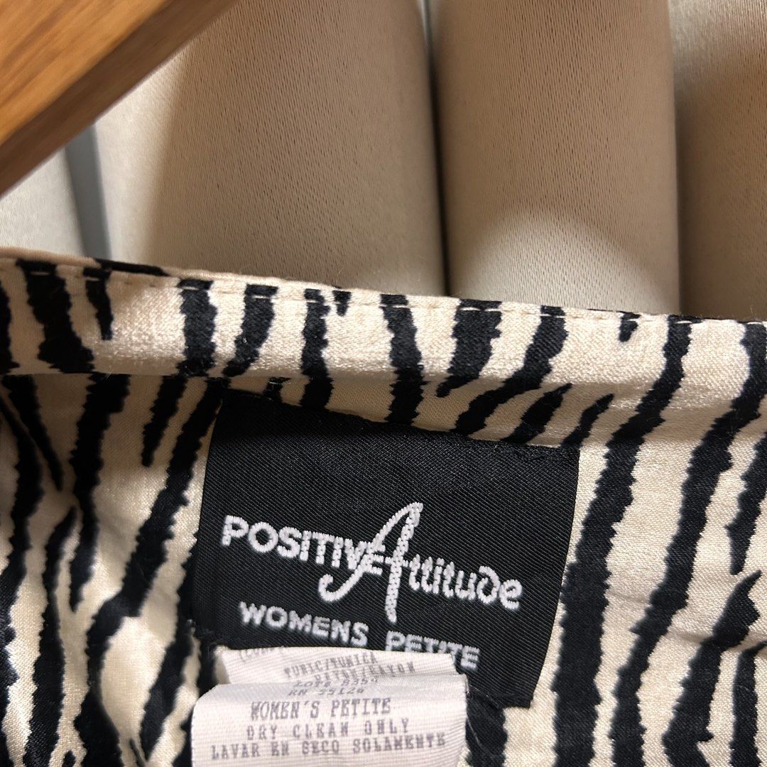 2XL Zebra Print Top (Category: Blouses) located in Rizal. Submitted by from99abovecloset (Listing ID 1468976753, Image 3). Description: CODE:177 Size: 2XL Armhole (laid flat):12” Bust (around): 52” Length (laid flat): 30” Cotton rayon | loose | with light stain .