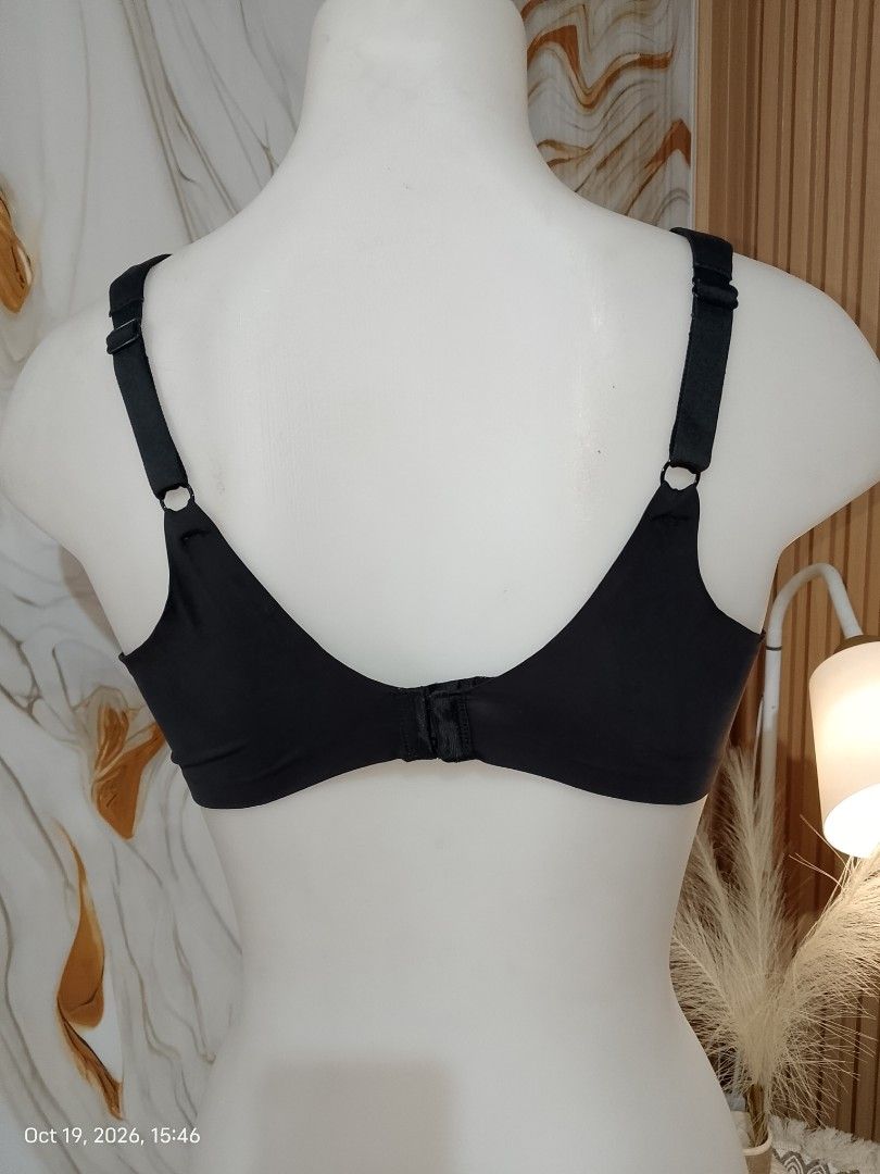 36c Warners Black nonwire bra thin soft pads (Category: Undergarments & Loungewear) located in Manila. Submitted by truecrystal-1407 (Listing ID 1469000991, Image 3). Description: .