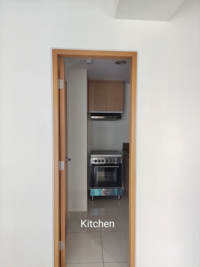 3BR in Madison Park West (Category: Apartments & Condos) located in Makati City. Submitted by spaces_manila (Listing ID 1468941718, Image 3). Description: corner unit, maid's room; 2 balconies SBGCD18.