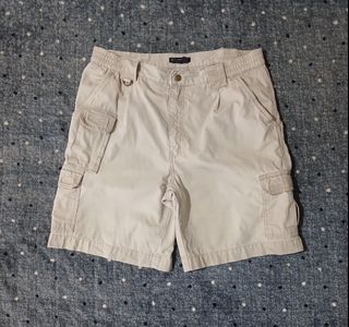 (Category: ) located in . Submitted by jcthrifting (Listing ID 1469022128, Image 1). Description: .