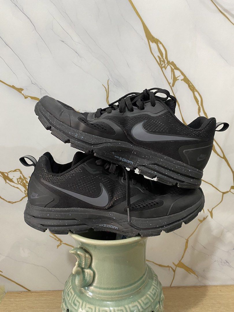 (8 US) NIKE PEGASUS +26 X TRIPLE BLACK (Category: Sneakers) located in Talisay. Submitted by hustlethrift_2600 (Listing ID 1468958047, Image 1). Description: 8 US 41 EURO NO BOX 9.8/10 CONDITION .