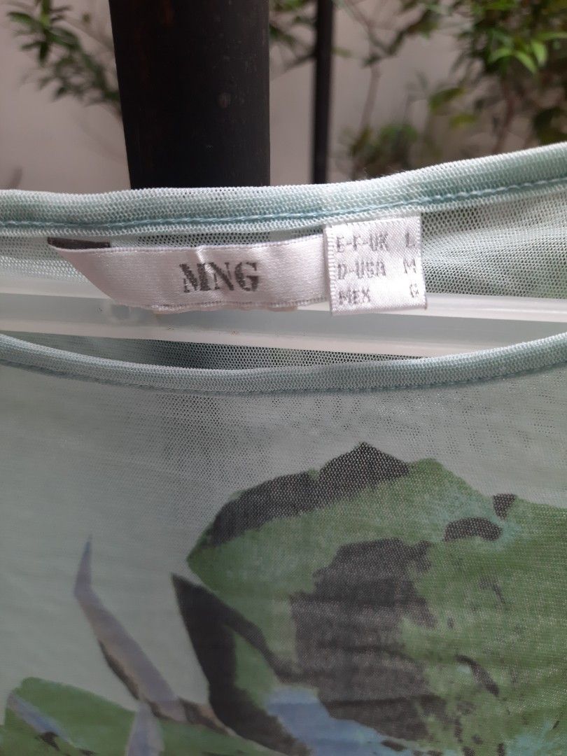 90s Printed Tops - Bundle (Category: Blouses) located in Paranaque City. Submitted by plants_and_wants (Listing ID 1468982509, Image 2). Description: Selling preloved women's 90s fahion tops. Takeall 4pcs for 350, or one piece for 100 each. Fits Medium. All tops are stretchy! Browse through for detailed pics. Location: Paranaque.
