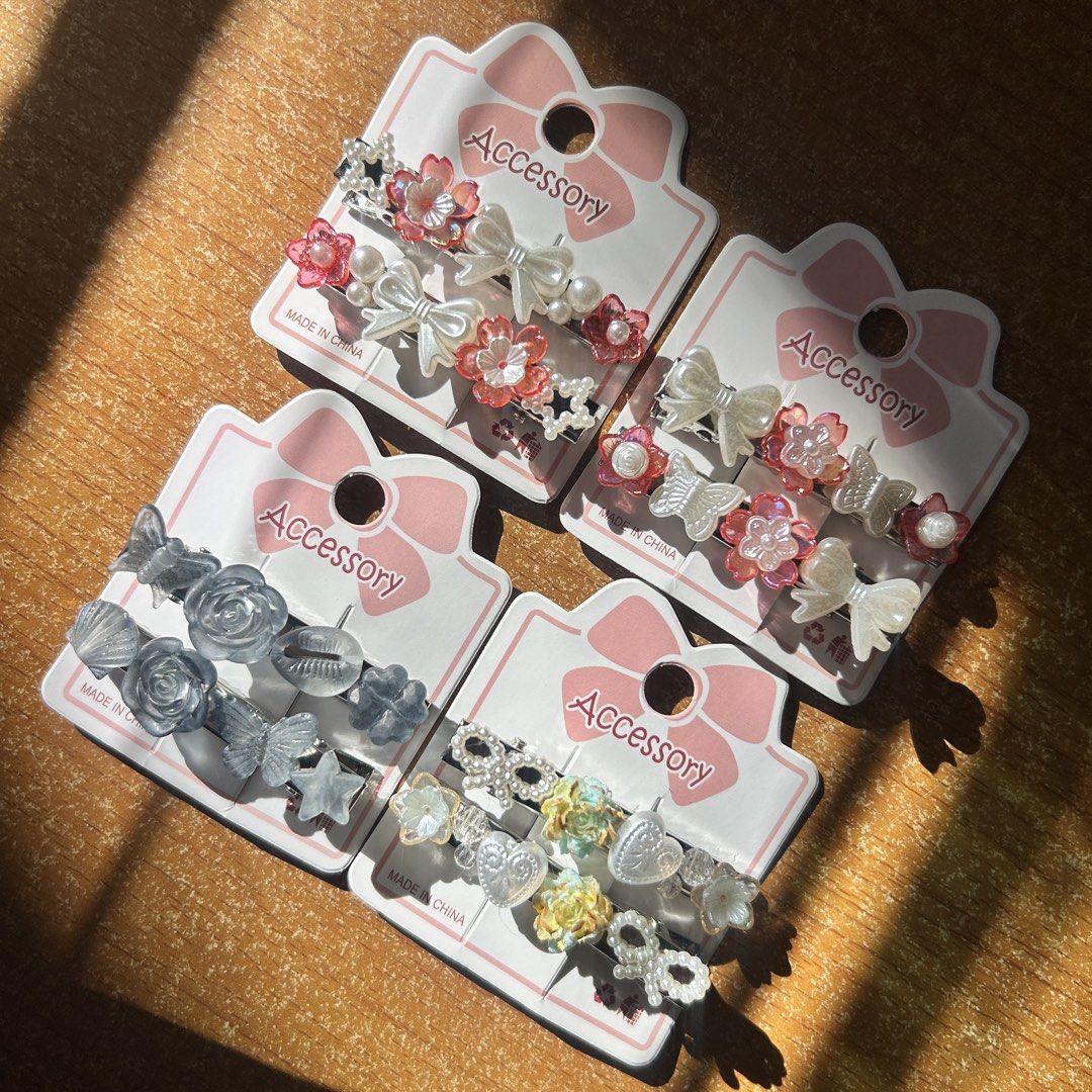 —— beaded hair clips !! (Category: Hair Accessories) located in Tarlac. Submitted by _elora.xo (Listing ID 1469033723, Image 3). Description: ₊˚ʚ🎀୧﹕₱45 each 🍓⸝⸝˚₊・pm to order Handmade with love, made just for you ✨ 📩 Message us now to order, we ship nationwide.