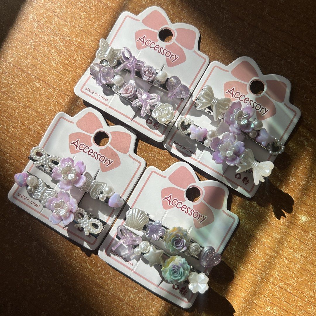 —— beaded hair clips !! (Category: Hair Accessories) located in Tarlac. Submitted by _elora.xo (Listing ID 1469033723, Image 2). Description: ₊˚ʚ🎀୧﹕₱45 each 🍓⸝⸝˚₊・pm to order Handmade with love, made just for you ✨ 📩 Message us now to order, we ship nationwide.