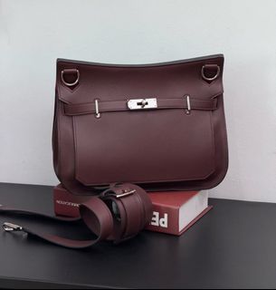 （分類：）位於 。 由 bellize.luxury 提交（商品編號 1469013794，圖片 1）。簡介： 。