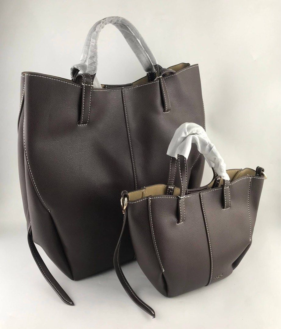 ☘️ Pol Cyme Nano (Category: Shoulder Bags) located in Manila. Submitted by vera.prudence (Listing ID 1468946331, Image 2). Description: ☘️ Pol Cyme Nano Nano-25.5 x 20 x 9 cm Large-47 x 37 x 11 cm P1,500 Large P1,300 Nano Actual Photo Plus SF.