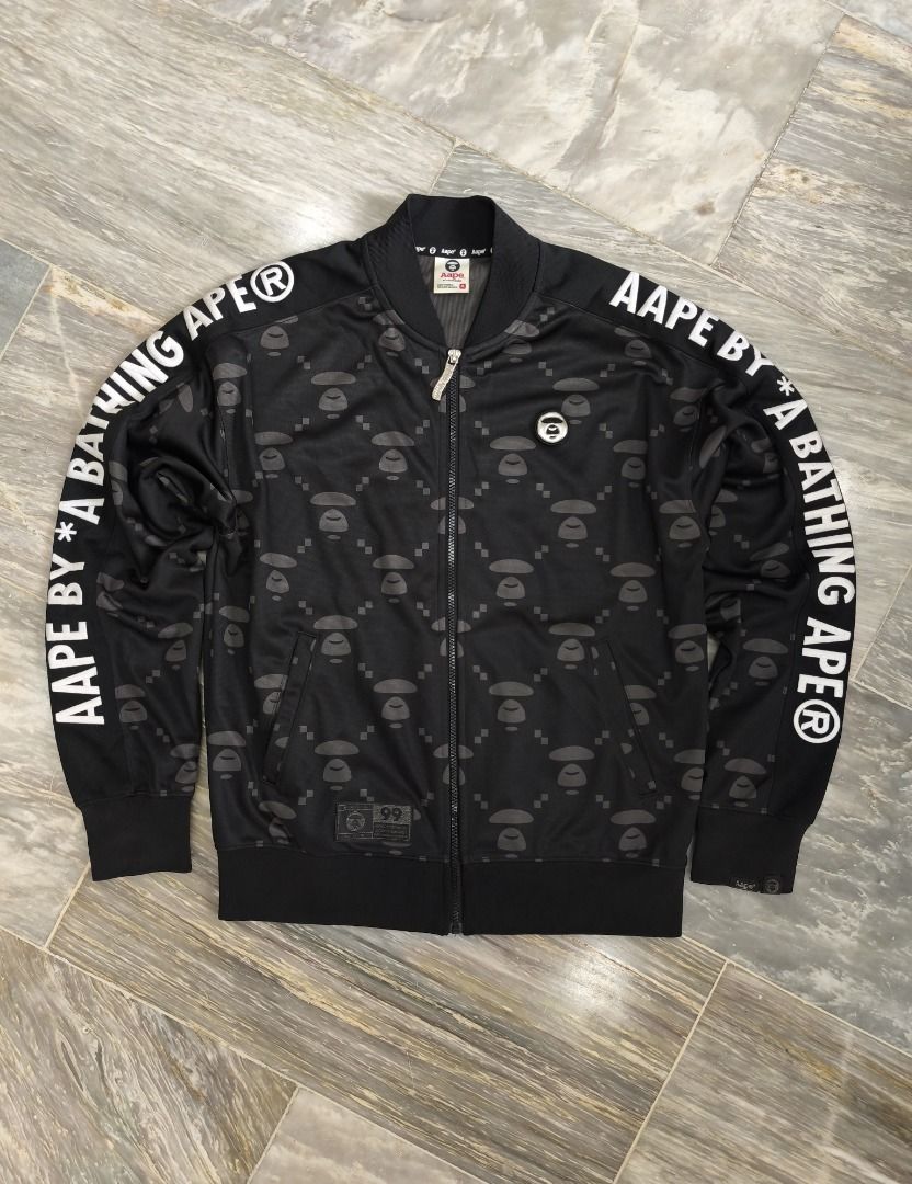 AAPE MONOGRAM ZIP JACKET (BAPE) (Category: Coats, Jackets and Outerwear) located in Lucena. Submitted by 0174.archive (Listing ID 1468948755, Image 1). Description: very good used condition no flaws Actual Measurements (inches) Chest (pit to pit): 22 Length: 27 Shoulder: Sleeve: Message before buying. Items are pre-loved / second hand used. Manage your expectations. Buy with confidence. No return no exchange..