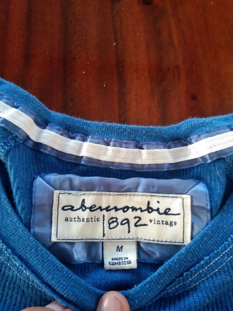 Abercrombie (Category: Others Tops) located in Siquijor. Submitted by jallthi4_12345 (Listing ID 1469055767, Image 3). Description: excellent condition.