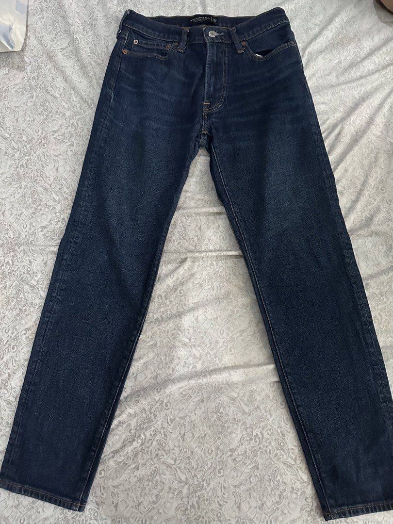 Abercrombie & Fitch 90s Slim Taper (Category: Jeans) located in Antipolo. Submitted by jordeee (Listing ID 1469008936, Image 1). Description: - Size: 30" Waist / 32" Length - no issues .