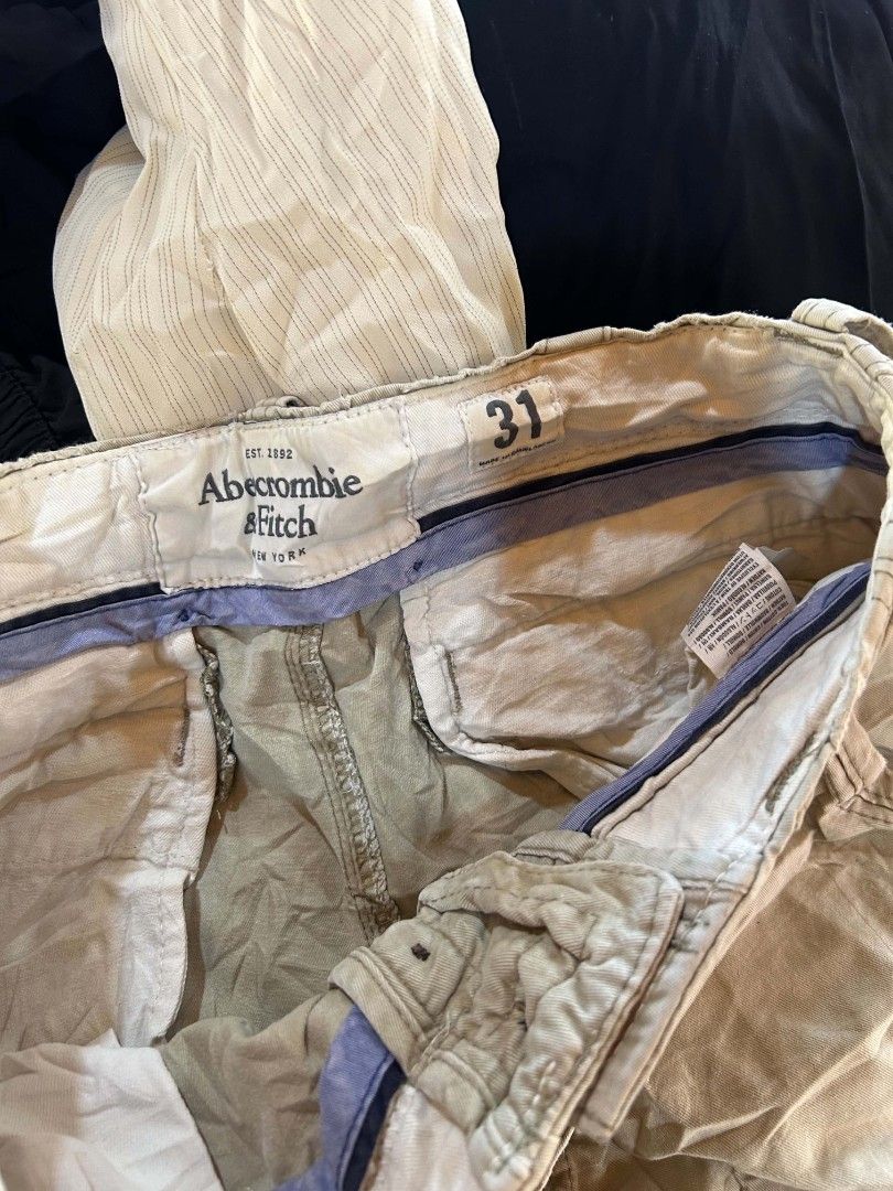 Abercrombie & Fitch Button-fly shorts (Category: Shorts) located in Manila. Submitted by thrift_nihu (Listing ID 1469157680, Image 3). Description: W - 31 on tag L - 20 inch Th - 11 inch LO - 10 inch good condition/slightly distressed but no pinholes free sf location: mindanao, bukidnon - Disclaimer: We are not affiliated or associated with any brands posted here. All trademarks & copyright belongs solely to the brand owners..