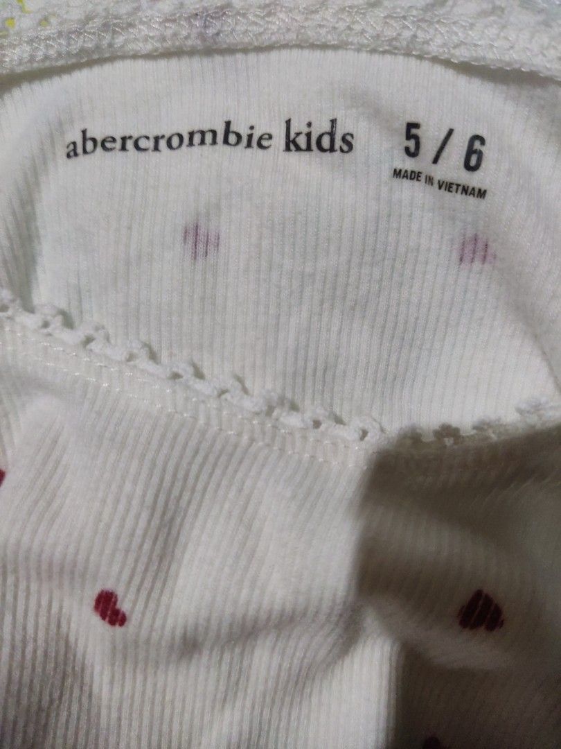 Abercrombie Kids Longsleeve (Category: Babies & Kids Fashion) located in Tagkawayan. Submitted by keizassyvincloset (Listing ID 1469032116, Image 2). Description: BRAND | Abercrombie SIZE | 5T–6T CONDITION | GOOD AS NEW ₱100.