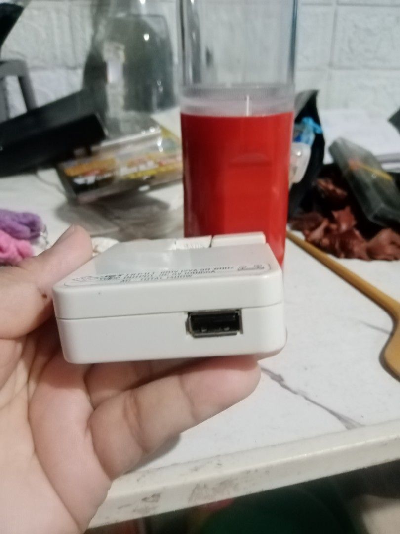 Adaptor (Category: Cables & Adaptors) located in Caloocan City. Submitted by 4kidsstore (Listing ID 1469000378, Image 3). Description: Working.