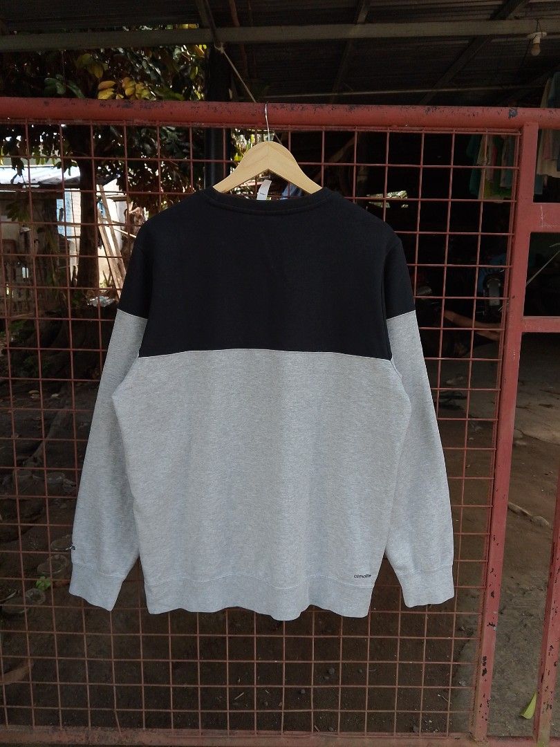 ADIDAS CB LOGO 2TONE SWEATER (Category: Coats, Jackets and Outerwear) located in Manila. Submitted by adinsthrift (Listing ID 1469001595, Image 2). Description: ADIDAS CB LOGO 2TONE SWEATER SIZE- XXL ON TAG L-28.5 W-23.5 10/10 CONDI 10/10 COLOR RATE NO ISSUE! -HEAVY.