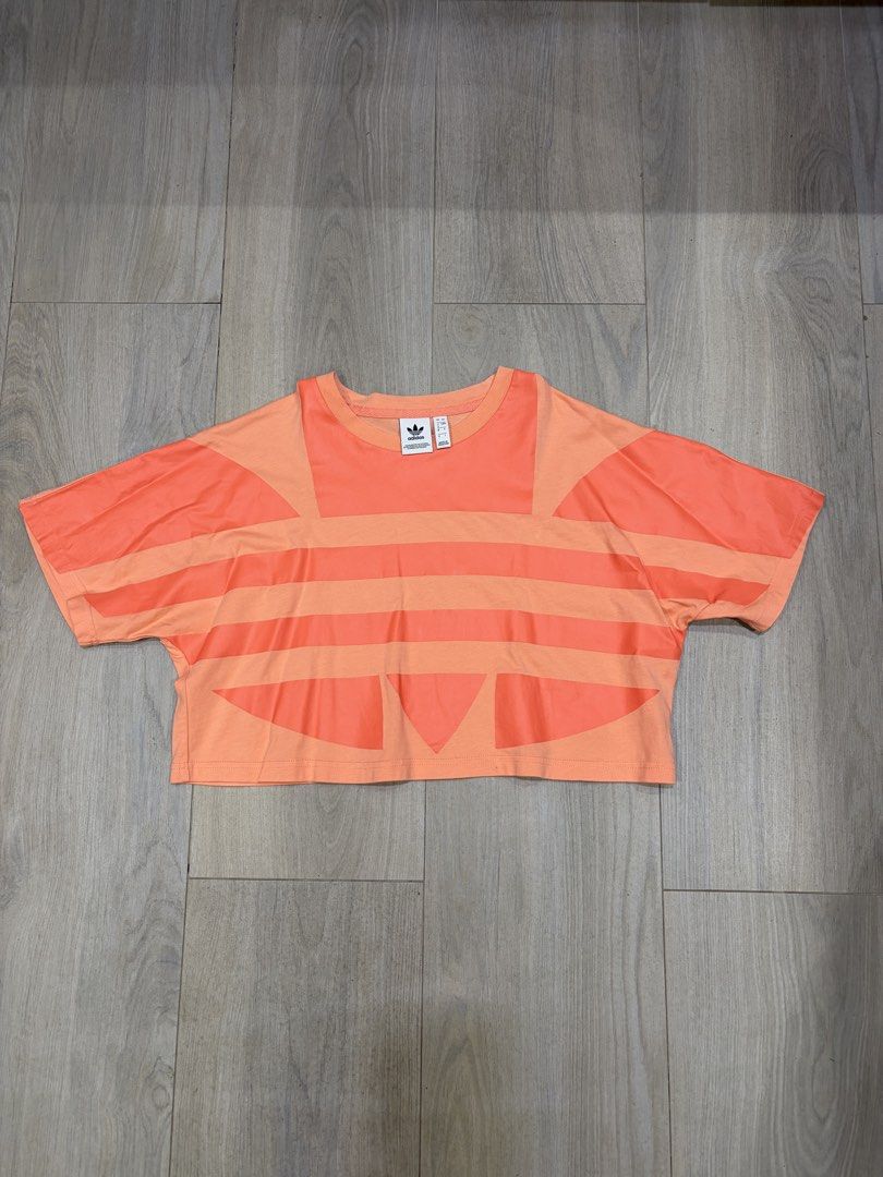 Adidas Cropped Shirt Top (Category: Shirts) located in Pasig City. Submitted by chamoisee (Listing ID 1468956312, Image 1). Description: Adidas Cropped Shirt Top 21.5”x16” small on tag DM FOR FASTER TRANSACTION 📩.