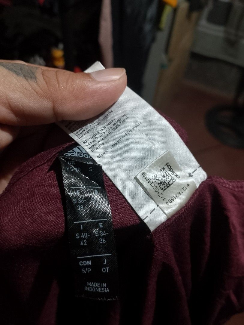 ADIDAS SANDO TANKTOP SMALL (Category: Activewear) located in Sorsogon. Submitted by rudzthrift360 (Listing ID 1468957880, Image 3). Description: .