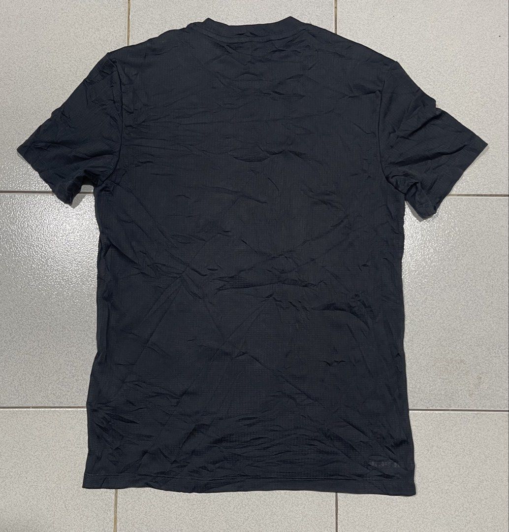 Adidas Shirt (Category: Activewear) located in Mandaue City. Submitted by MJ_80 (Listing ID 1469079770, Image 2). Description: Adidas Big Logo Short Sleeve Shirt Aeroready Medium Dimes : 17.5 X 26 See photos for measurements Color rate & Condition : 9.9/10 Price : 580.