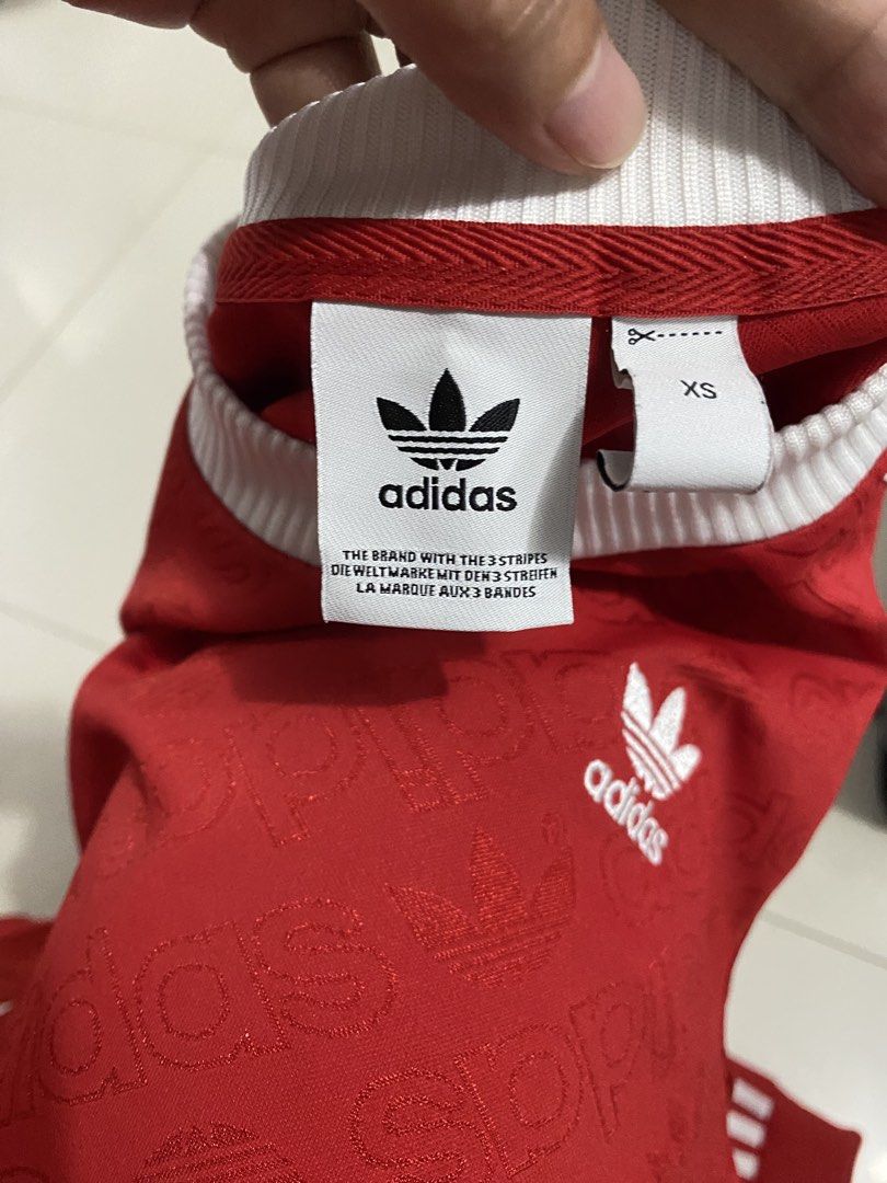 Adidas terno track suit (Category: Sets or Coordinates) located in Santa Maria. Submitted by jordangail (Listing ID 1468940341, Image 3). Description: Adidas terno track suit Both xs on tag pasok den sa teens. Pdeng pangregalo Both 101% original 9.9/10 pulang pula No issue Excellent Rfs: kinaliitan na 😞 Top 17x25 Bottom 27-29 x35 with ankle zip. Pabaston 🙂 Mine na Gcash Jnt God bless.