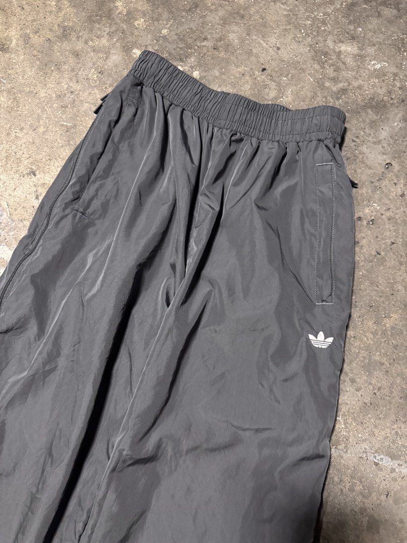 Adidas tracker pants (Category: Jeans) located in Pasig City. Submitted by dripthrift1600 (Listing ID 1469080427, Image 3). Description: - Adidas Tracker pants - Excellent Condition - Issue: None - Dimes: 30x38x9.