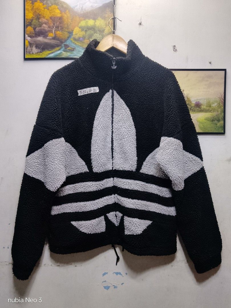 Adidas tre foil Sherpa jacket (Category: Coats, Jackets and Outerwear) located in Valenzuela. Submitted by joshwrldselection (Listing ID 1469104019, Image 1). Description: large very good condition need wash only thrift..