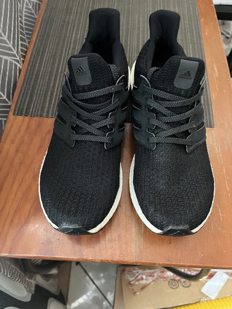 Adidas Ultraboost (Category: Sneakers) located in Las Pinas. Submitted by deepsouthe (Listing ID 1468996577, Image 3). Description: Adidas Ultraboost M8, W9.5, 7.5uk, 41.5ur, 26cm Excellent condition, no issues Php1,950 plus sf Las Pinas area.