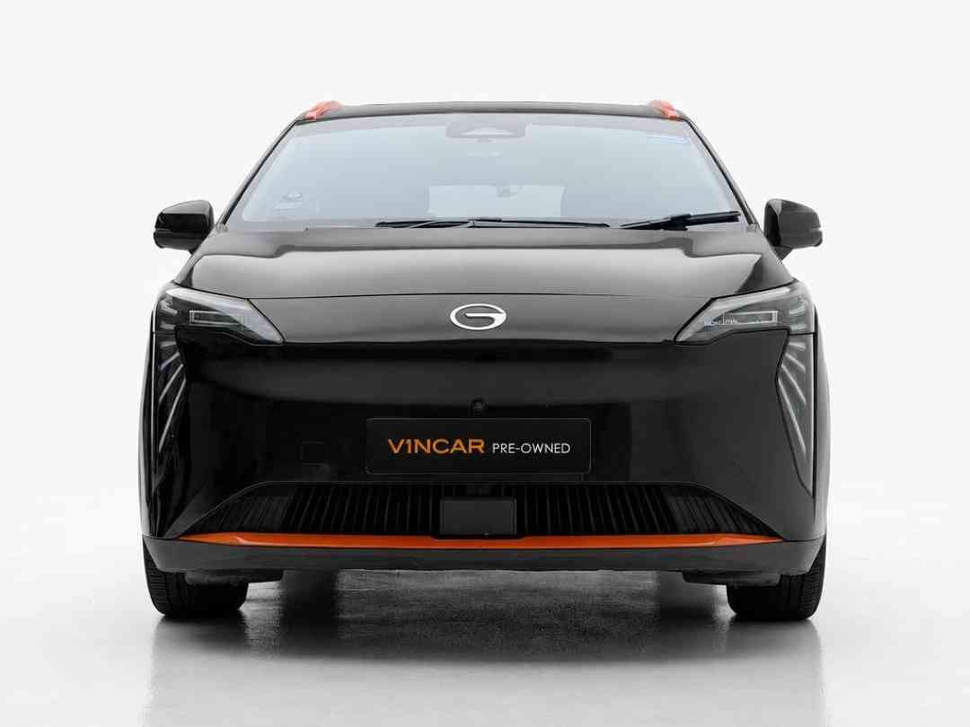 (Category: ) located in . Submitted by vincar_pre-owned (Listing ID 1468517256, Image 1). Description: .