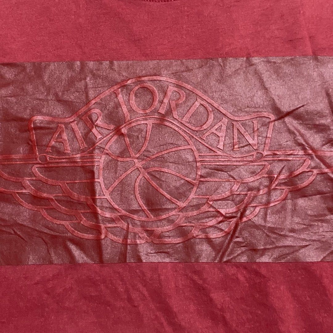 Air Jordan (Category: Tshirts & Polo Shirts ) located in Mabalacat. Submitted by stellargarments (Listing ID 1468982410, Image 3). Description: Length : 27 Width : 20 Condition : 8/10 Buong buo logo walang basa makapal yung logo with tags very comfy & smooth on skin medjo lukot pa po need wash fresh from bale color may vary due to lighting.