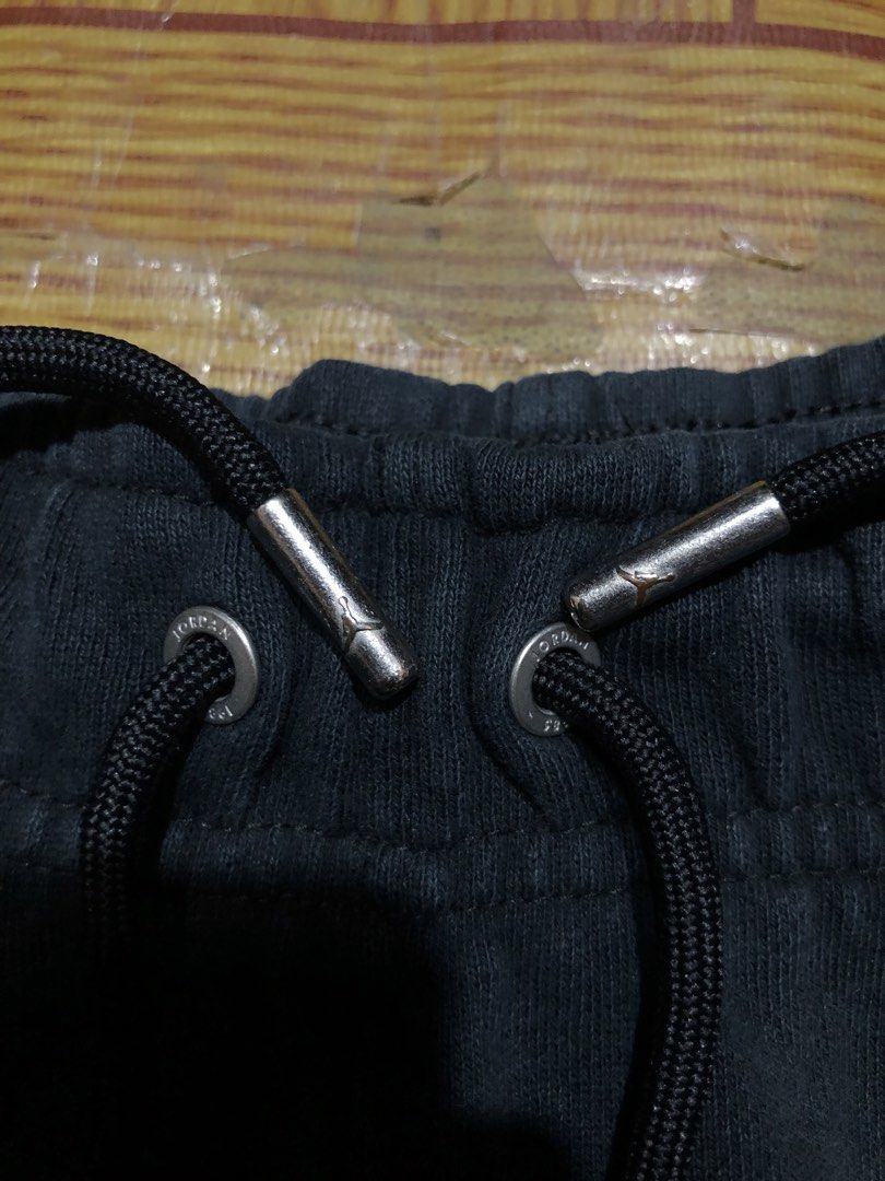 Air Jordan Essentials Statement Casual Sports (Category: Joggers) located in Dasmarinas. Submitted by corenyxmessy_3rd_account (Listing ID 1469097826, Image 3). Description: waist - 30 to 34 length - 43.