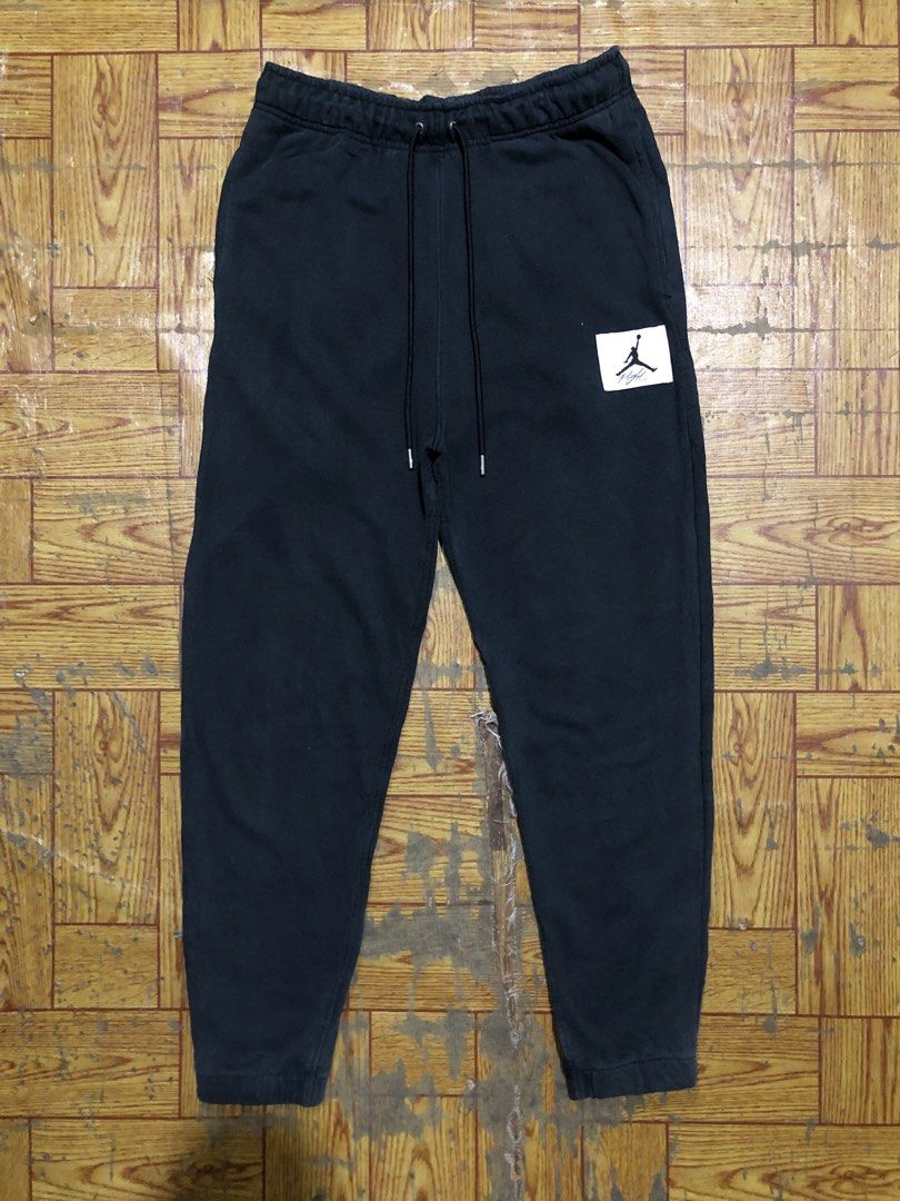 Air Jordan Essentials Statement Casual Sports (Category: Joggers) located in Dasmarinas. Submitted by corenyxmessy_3rd_account (Listing ID 1469097826, Image 1). Description: waist - 30 to 34 length - 43.