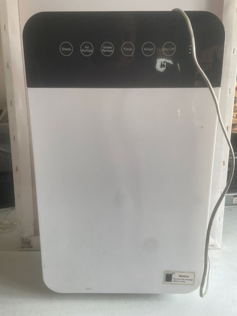 Air Purifier (Category: Air Purifiers & Dehumidifiers) located in Quezon City. Submitted by foxsquaredeals (Listing ID 1469025370, Image 1). Description: MOP: Gcash/ Bank transfer.