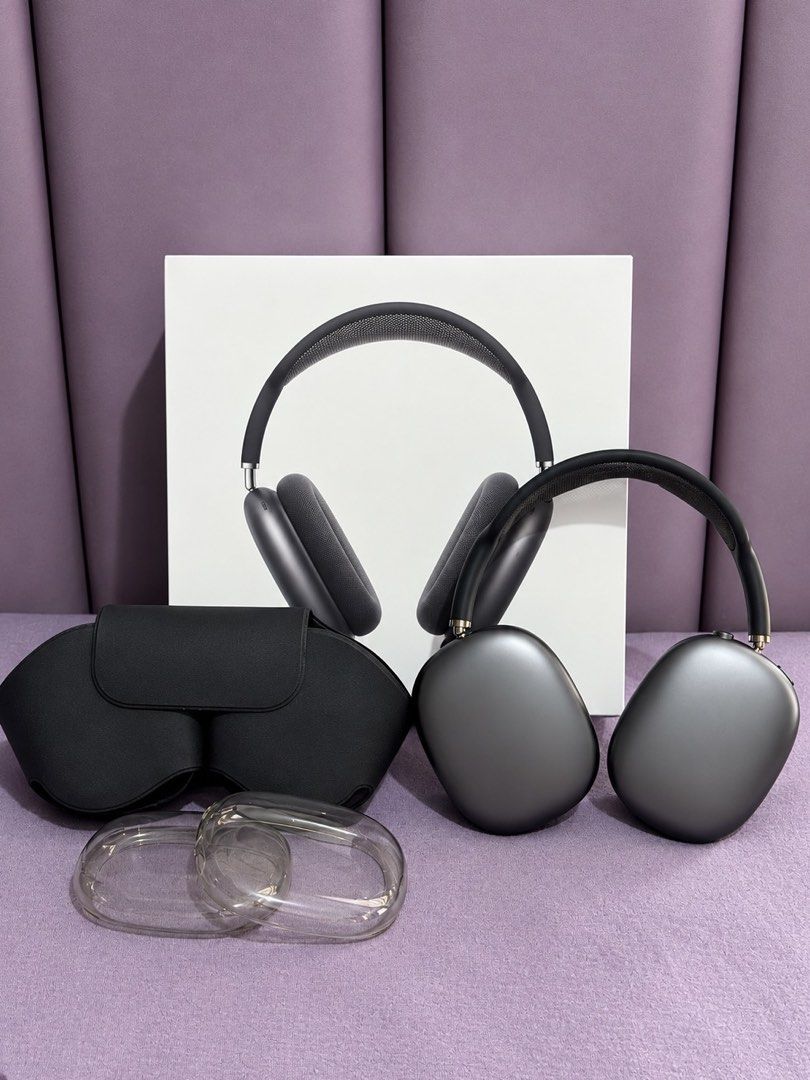 Airpods Max (Category: Headphones & Headsets) located in Quezon City. Submitted by ayahhssn (Listing ID 1468988558, Image 1). Description: For Sale / Trade: Apple AirPods Max Space Gray w/ Black Headband • Lightning Port • Complete w/ original box, smart case & inclusions • All good, no issues — ready to use 📍 Quezon City 🤝 Open for Meet-up 🛵 COD available within Metro Manila 🚚 COD/COP nationwide via LBC 📩 PM us for inquiries. 📞 09664459666